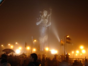 Statue de Shiva grand bassin