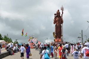 Statue Shiva Grand Bassin